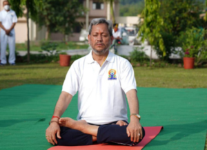 अंतर्राष्ट्रीय योग दिवस आरसीएम तीरथ सिंह रावत