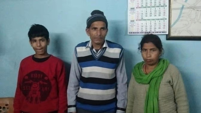 पुलिस ने किशोर किया माता पिता के सुपुर्द