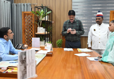 दर-दर भटकने के बाद, डीएम दिए दाखिल खारिज आदेश
