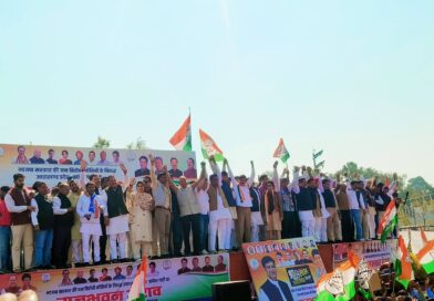 कांग्रेसियों ने किया देहरादून में बड़ा प्रदर्शन, एक जुट दिखे कांग्रेस के नेता