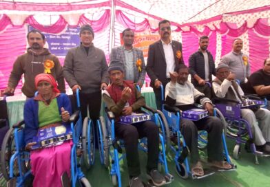 डीएम के निर्देशन में जिले के दिव्यांग व वरिष्ठजनों को मिला सहारा