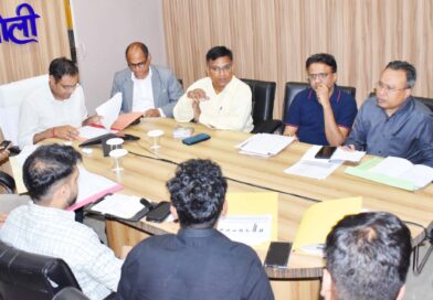 सड़क सुरक्षा व्यवस्था की जिलाधिकारी ने की समीक्षा