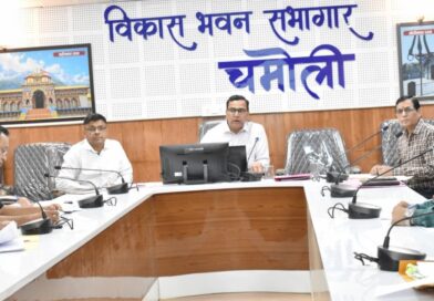 मुख्यमंत्री घोषणाओं की प्रगति समीक्षा में अधिकारियों को दिए आवश्यक निर्देश
