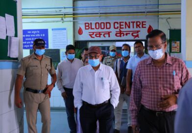 मंडलायुक्त आनंद स्वरूप ने मरीजों से संवाद कर परखी स्वास्थ्य सेवाएं