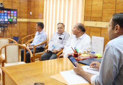 जिला निर्वाचन अधिकारी ने अधिकारियों को एसआईआर कार्य में तेजी लाने के निर्देश दिए
