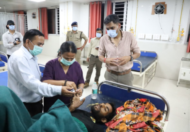 कोरोनेशन अस्पताल की बदहाली पर भड़के डीएम, व्यवस्थाएं सुधारने के सख्त निर्देश
