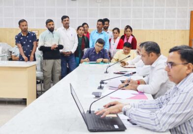 पात्र व्यक्ति प्रधानमंत्री आवास योजना से वंचित न रहे: जिलाधिकारी