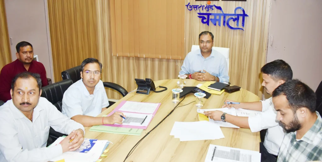 Chamoli DM Gaurav Kumar taking review meeting for mineral block auction in Gopeshwar