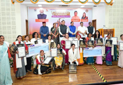 तीलू रौतेली व आंगनबाड़ी कार्यकत्री पुरस्कार से सम्मानित हुईं  छह महिलाएं