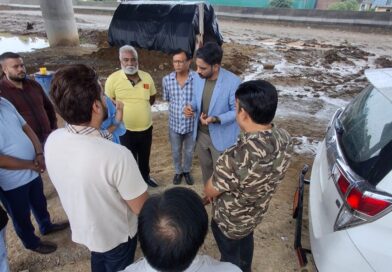जिलाधिकारी डॉ आशीष चौहान ने दिल्ली-देहरादून आर्थिक कॉरिडोर से जुड़ी 12 किलोमीटर लंबी निर्माणाधीन ग्रीनफील्ड चार लेन बाईपास परियोजना का स्थलीय निरीक्षण कर निर्माण कार्यों की प्रगति का जायजा लिया। निरीक्षण के दौरान उन्होंने राष्ट्रीय राजमार्ग प्राधिकरण (एनएचएआई) के अधिकारियों को परियोजना के निर्माण कार्य में अपेक्षित तेजी लाते उच्च गुणवत्ता के साथ कार्य पूर्ण करने के निर्देश दिए।