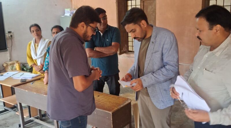 कोई भी पात्र मतदाता मतदाता सूची में शामिल होने से वंचित न रहेरू जिलाधिकारी
