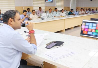 डीएम चमोली गौरव कुमार जनता मिलन कार्यक्रम में : image dipr chamoli