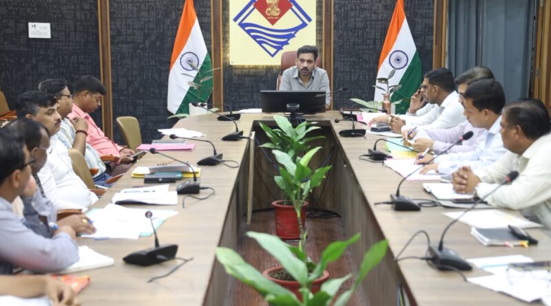 लक्ष्य से पीछे चल रहे विभाग बनाएं तत्काल कार्ययोजना