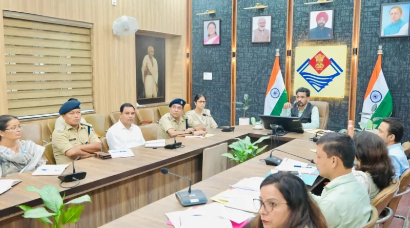 देहरादून खनन सत्र 2026-27 पर जिलाधिकारी डॉ. आशीष चौहान की अध्यक्षता में बैठक