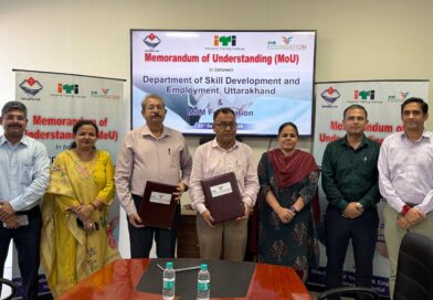 कौशल विकास विभाग और M3M Foundation के बीच MoU हस्ताक्षर करते अधिकारी