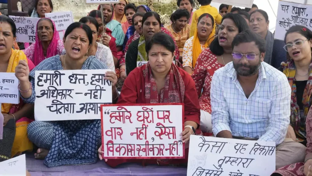 Mohkampur Ajabpur Elevated Road Virodh par Jyoti Rautela ka bayan